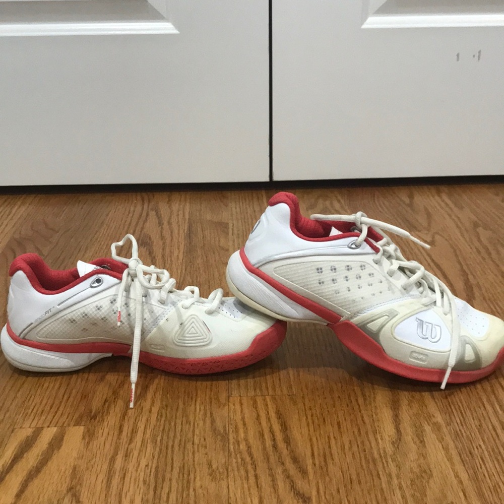 Wilson white and pink tennis shoes